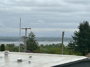 8446 Sunrise Way in Blaine, WA - Building Photo - Building Photo