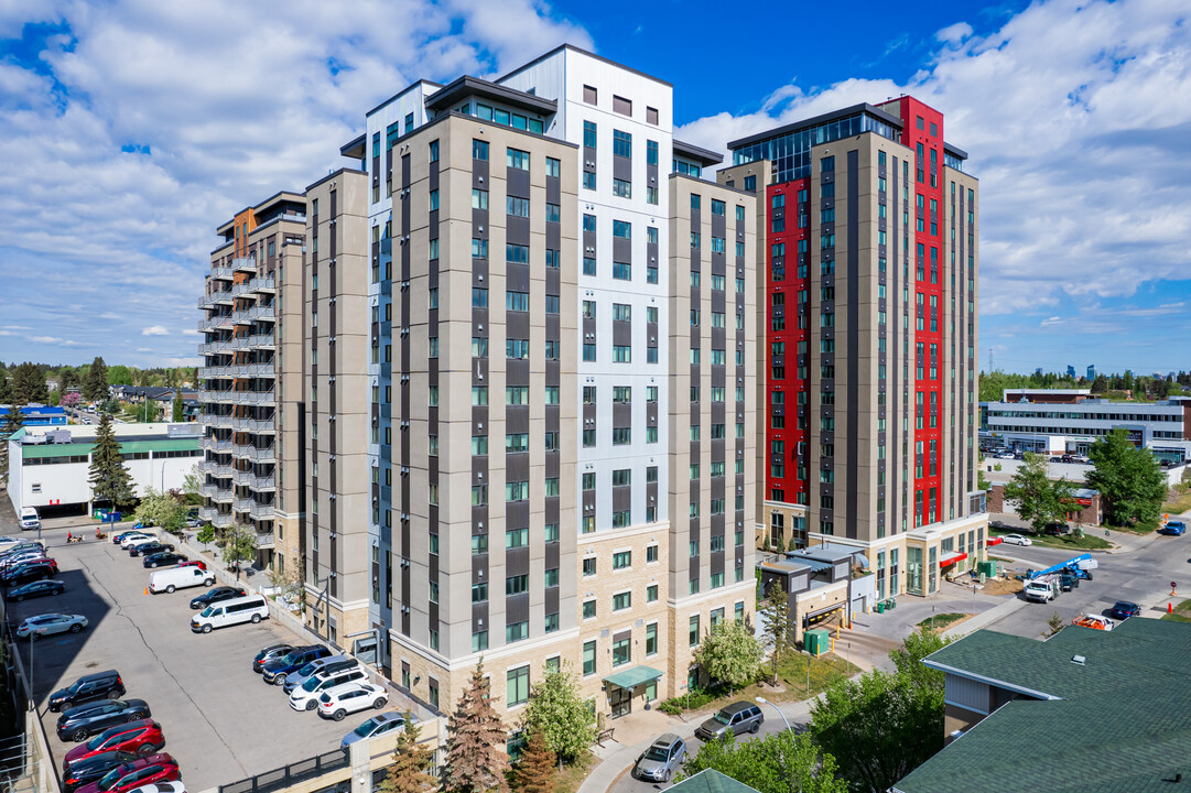 Lumino South in Calgary, AB - Building Photo