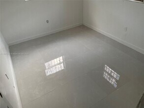 1400 NW 73rd St in Miami, FL - Building Photo - Building Photo