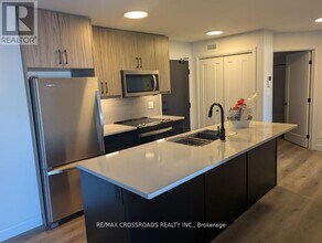 20 Hillside Meadow Dr in Quinte West, ON - Building Photo - Building Photo