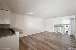 646 Corbett Ave, Unit 305 in San Francisco, CA - Building Photo