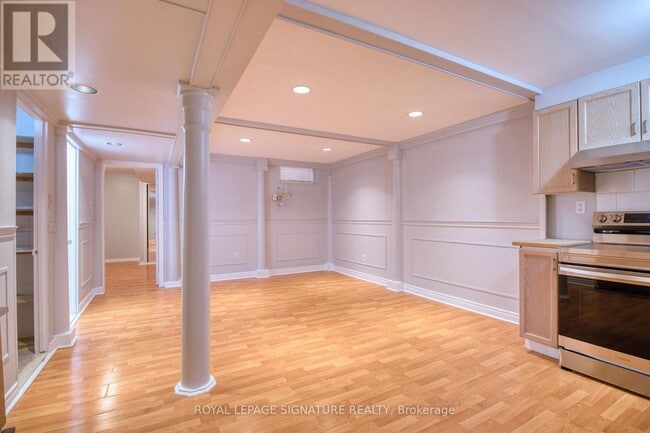 property at 7299 Sandhurst Dr