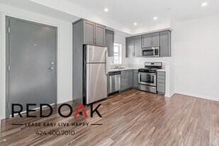 20200 Sherman Way in Los Angeles, CA - Building Photo