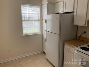 2939 Heathstead Place in Charlotte, NC - Building Photo - Building Photo