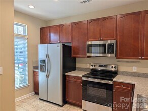 522 Jetton St in Davidson, NC - Building Photo - Building Photo