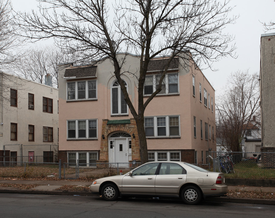 3416 Chicago Ave in Minneapolis, MN - Foto de edificio