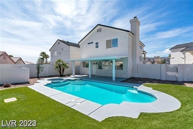 9280 Cool Creek Ave in Las Vegas, NV - Building Photo - Building Photo