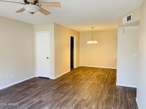 13212 N 51st Ln in Glendale, AZ - Building Photo - Building Photo