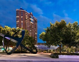 300 Walnut St, Unit 507 in Des Moines, IA - Building Photo