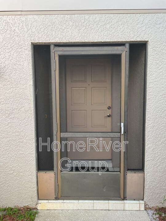 5508 Salem Square Dr S in Palm Harbor, FL - Building Photo