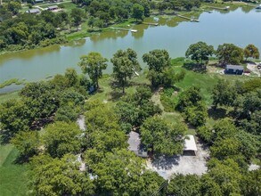 120 Bass Rd in Point, TX - Foto de edificio - Building Photo