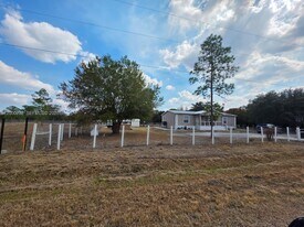 555 S Lindero St in Clewiston, FL - Building Photo