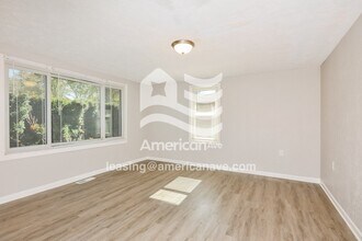 1321 Gladys St in Collinsville, IL - Building Photo - Building Photo