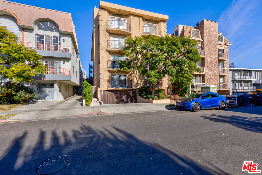 1932 Pelham Ave in Los Angeles, CA - Building Photo