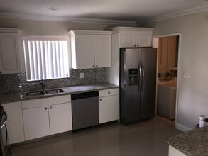 1306 S 29th Ave in Hollywood, FL - Building Photo - Building Photo