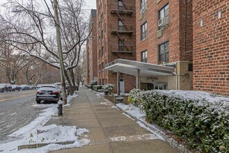 Saratogian in Bronx, NY - Building Photo - Building Photo