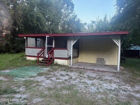 3521 Whitehall St in Palatka, FL - Building Photo