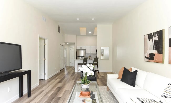 property at 1522 Franklin Cir