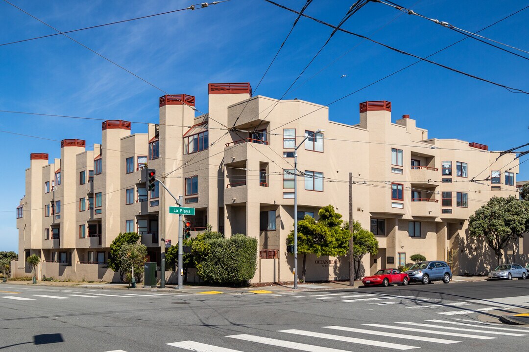 875 La Playa St in San Francisco, CA - Building Photo