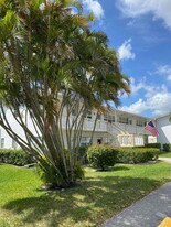 190 Easthampton H in West Palm Beach, FL - Building Photo