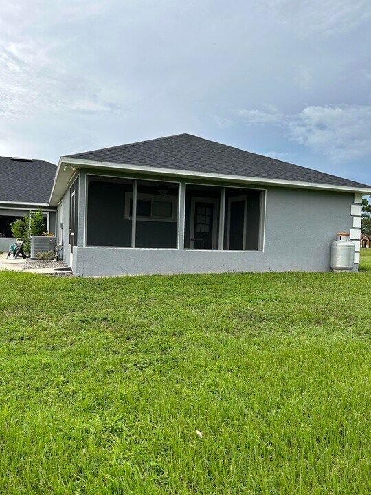 20110 Ralston St, Unit B in Orlando, FL - Foto de edificio
