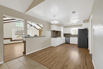 3804 Edgefield Dr in Pasadena, TX - Building Photo - Building Photo