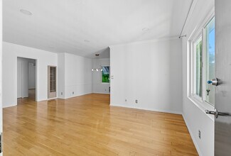 1929 Tamarind Ave, Unit 12 in Los Angeles, CA - Foto de edificio - Building Photo