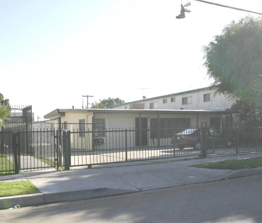 14904 Chadron Ave in Gardena, CA - Foto de edificio