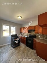 220 Dwight St in Jersey City, NJ - Building Photo - Building Photo