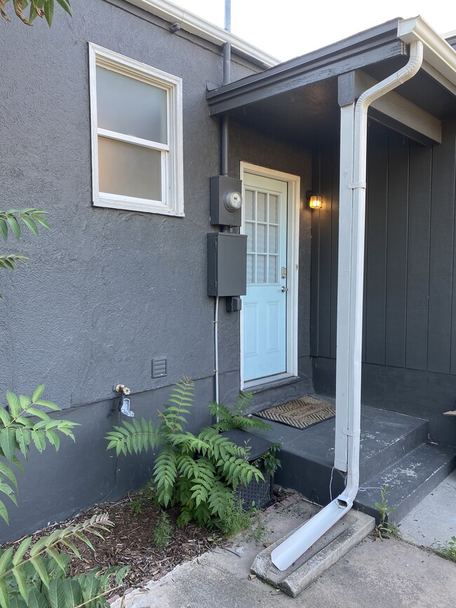 property at 130 N Meade Ave
