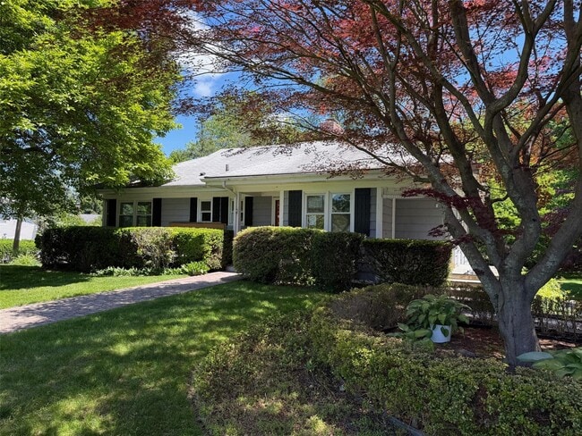 property at 135 Worthington Rd