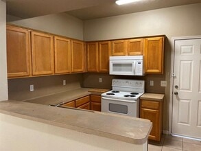 3733 Amos St-Unit -A in Houston, TX - Foto de edificio - Building Photo