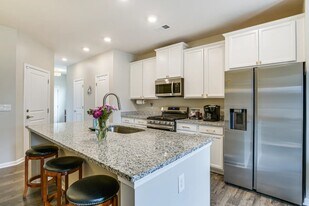 33 Apollo Vw Ln in Greenville, SC - Building Photo