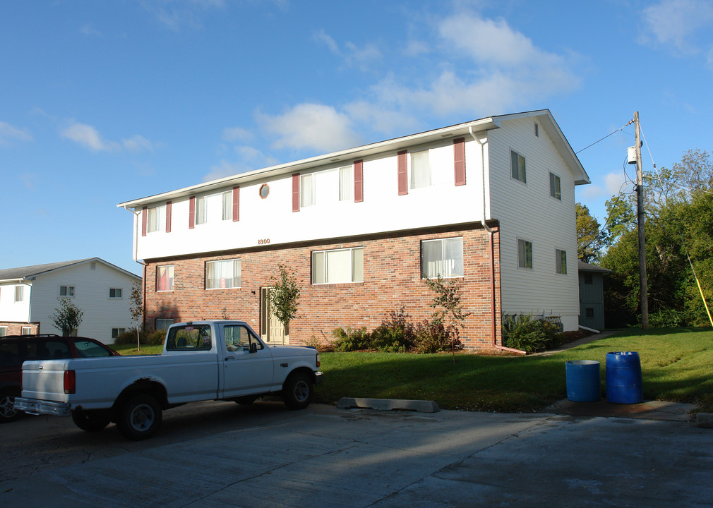 Scenic View in Bellevue, NE - Building Photo