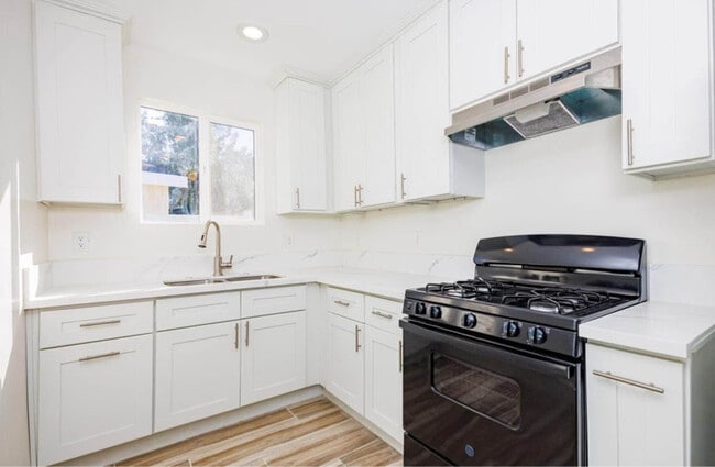 property at 5280 Allison Ln