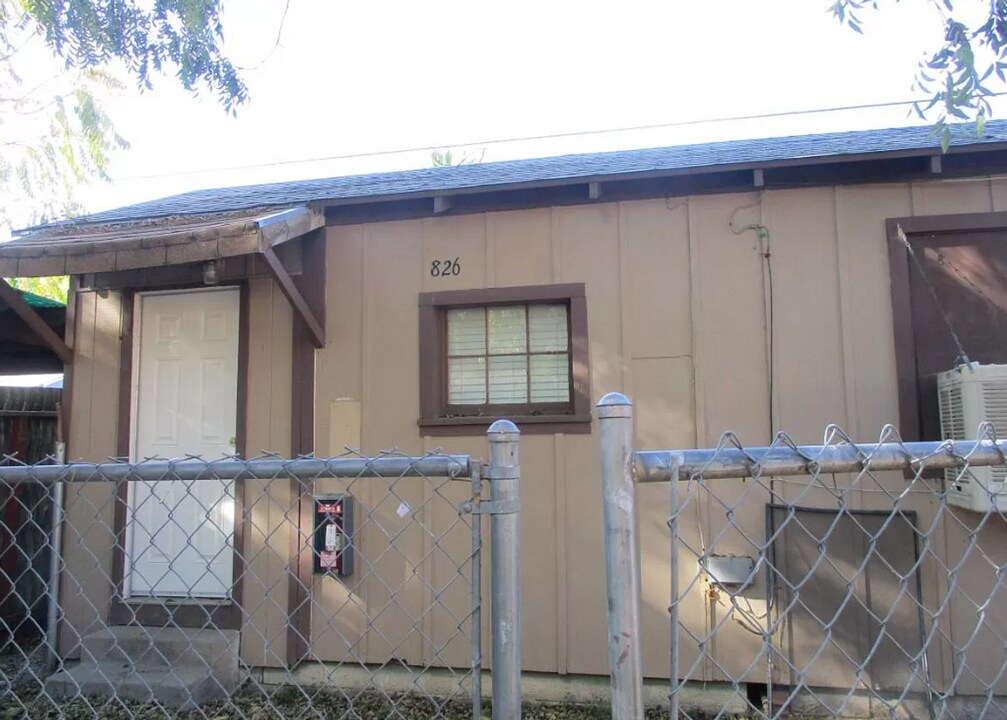 826 Pomona Ave in Oroville, CA - Building Photo