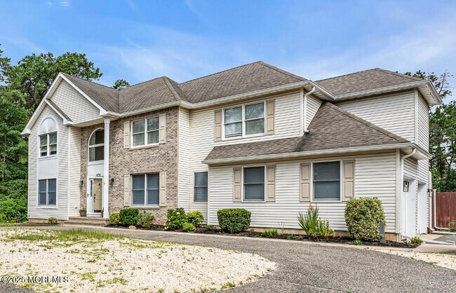 476 Birch Bark Dr in Brick, NJ - Building Photo - Building Photo