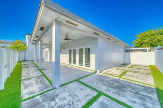 14803 NW 87th Pl in Hialeah, FL - Building Photo - Building Photo