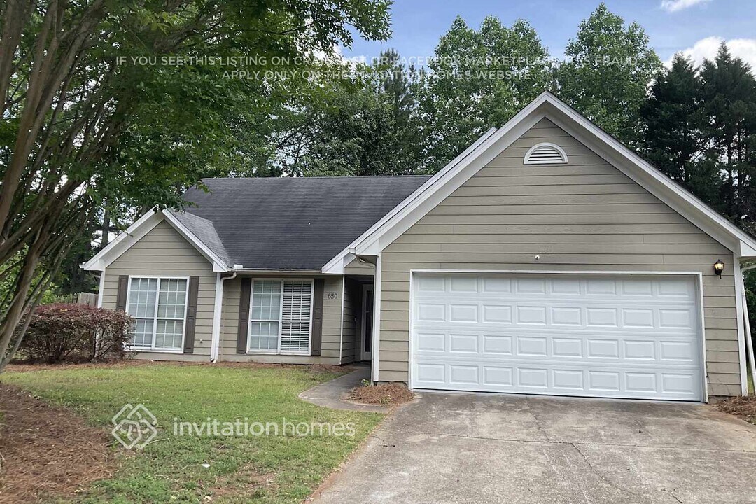650 Trellis Pond Ct in Lawrenceville, GA - Building Photo