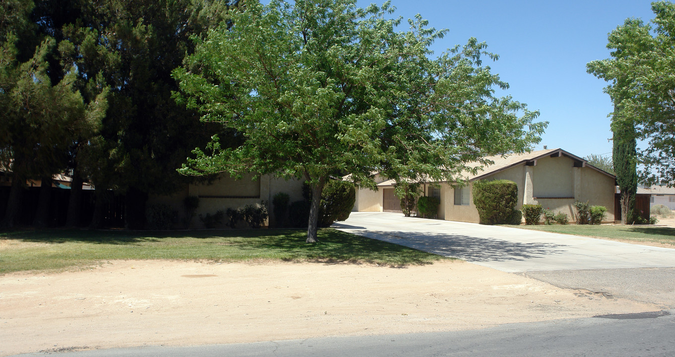 20410 Rimrock Rd in Apple Valley, CA - Building Photo