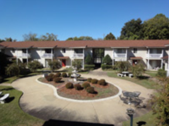 Courtyard Apartments in Selma, AL - Foto de edificio