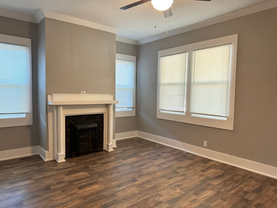 443 Greenwood Ave-Unit -2 in Clarksville, TN - Building Photo