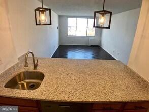 11801 Rockville Pike-Unit -1601 in Rockville, MD - Building Photo - Building Photo