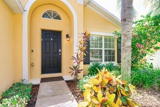 2178 Royal Ridge Dr in Davenport, FL - Building Photo - Building Photo