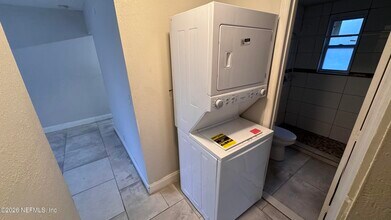 1245 W 30th St in Jacksonville, FL - Building Photo - Building Photo