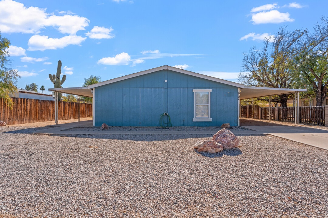 867 W Calle del Norte in Chandler, AZ - Foto de edificio