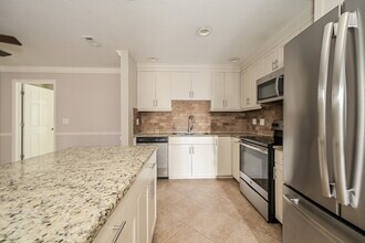 3746 Murrow St in New Port Richey, FL - Building Photo - Building Photo