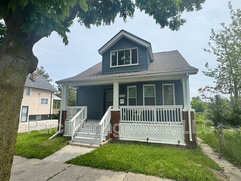 4418 French Rd in Detroit, MI - Building Photo