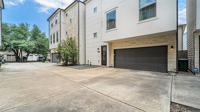 5311 Kiam St in Houston, TX - Building Photo - Building Photo