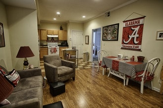 Walden Chase Apartments in Tuscaloosa, AL - Foto de edificio - Building Photo